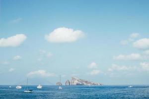 barcos en el agua foto