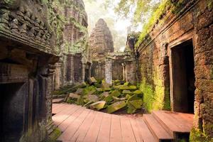 Templo de Ta Prohm, Angkor, Camboya foto