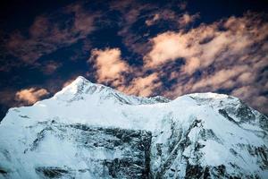 paisaje inspirador de montaña, cordillera de Annapurna Nepal foto