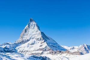 Cerrar vista de Matterhorn en un día claro y soleado foto