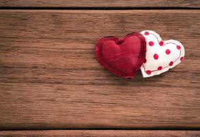 Amor corazones dulce San Valentín y textura de madera