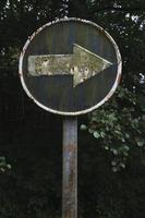 Dirty arrow, traffic sign