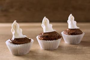 Funny halloweenn ghost cupcakes photo
