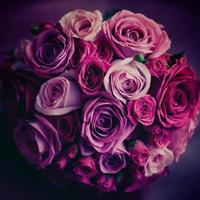 flores de boda. rosas rosadas y rojas. colores vintage. foto
