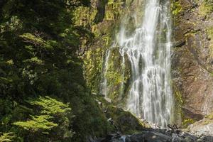 cascada en parque nacional arthur's pass foto