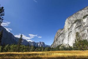 El Capitán, el Parque Nacional de Yosemite, California, EE. foto