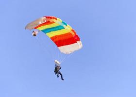 paracaídas de colores foto