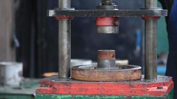 Vintage mechanical press video