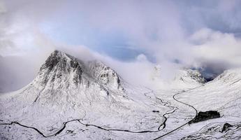 paisaje de un glaciar en glencoe foto