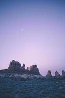 montañas al atardecer foto