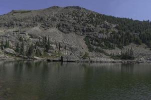 lago del castillo en el parque nacional de las montañas rocosas foto