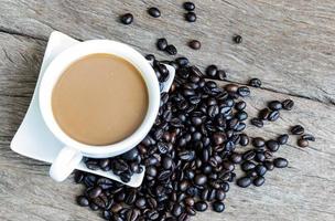 taza de café y granos de café