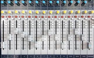 controles para un mezclador de audio