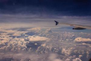 vista del cielo en vuelo foto