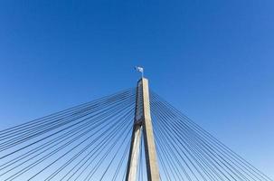 parte superior del puente con bandera australiana foto