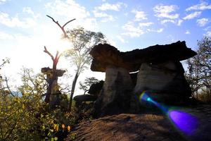 pila de piedra en tailandia foto