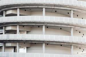 sydney, australia, 2020 - estacionamiento en espiral blanco foto