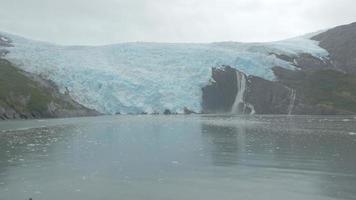 Un gros plan du glacier de Blackstone en Alaska 4k video