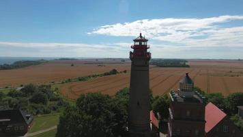 farol em kap arkona, ilha de ruegen, alemanha schinkelturm video