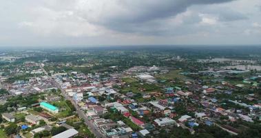 Vista aérea do campo da Tailândia. video