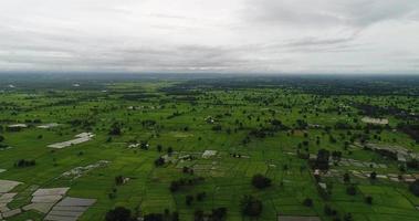 luchtfoto platteland van thailand. video