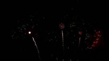 bela exibição de fogos de artifício à noite video