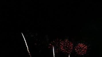 hermoso castillo de fuegos artificiales en la noche video