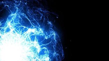 un plasma bleu éclatant éclate d'énergie video