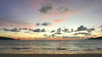 coucher de soleil sur la mer video