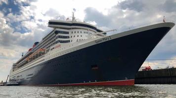 queen mary 2 ad amburgo, germania video