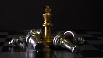 Bewegung der Schachfiguren auf dem Tisch