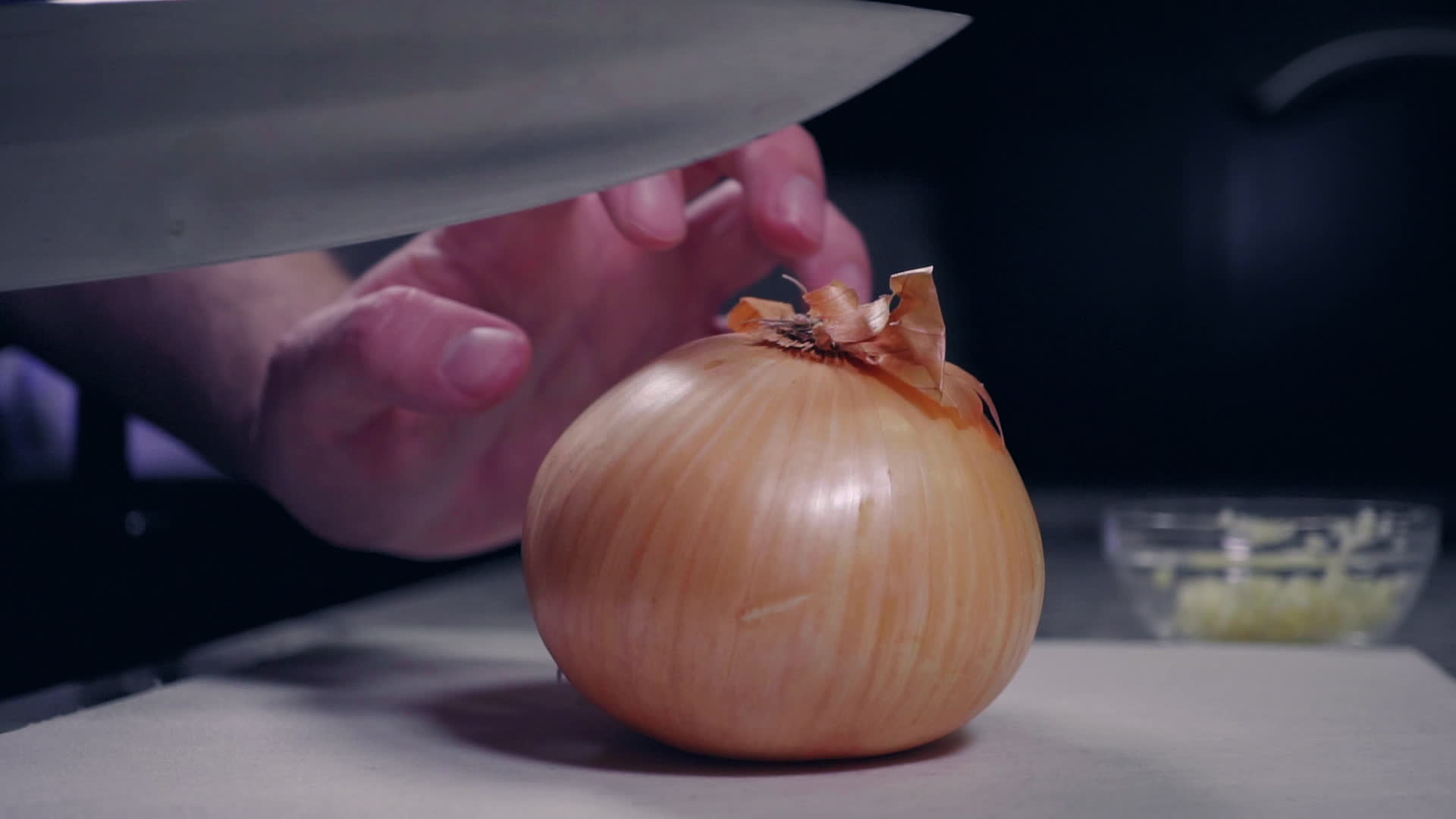 How to Cut an Onion (VIDEO) 