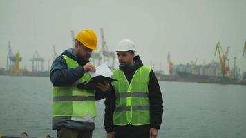 A brigadier and a contractor discuss work video