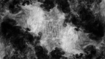 mooie zwarte aquarel inkt druppels overgang of mysterie rook op witte achtergrond. mysterie concept video