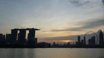 lapso de tempo paisagem urbana de Singapura à noite video