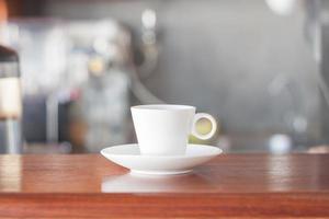 taza de café en una cafetería