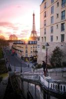 amanecer en paris foto