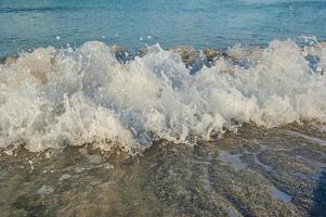 primer plano de las olas del océano foto