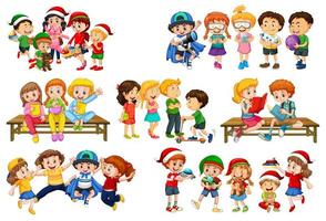 Conjunto de diferentes niños jugando con sus juguetes. vector