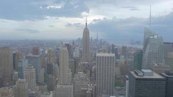 Vista de la azotea del Empire State Building 4k video