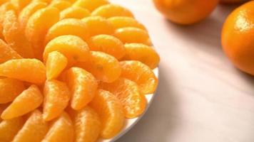 tranches d'oranges fraîches video