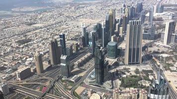 Images de drone aérien du centre-ville de Dubaï 4k video