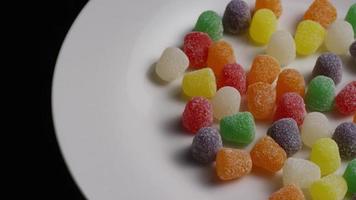 roterend schot van suikergoed - candy gumdrops 025 video