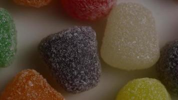 roterend schot van suikergoed - candy gumdrops 022 video