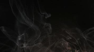 Efecto de niebla de humo atmosférico. elemento vfx. Fondo de neblina. nube de humo abstracta. video