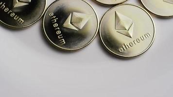 roterande skott av ethereum bitcoins (digital kryptovaluta) - bitcoin ethereum 0003 video