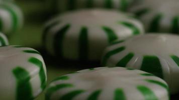 Tiro giratorio de caramelos duros de menta verde - Candy spearmint 038