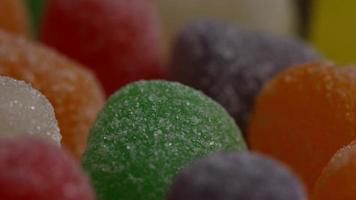 roterend schot van suikergoed - candy gumdrops 035 video