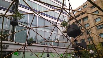 clip de sartén de instalación de bambú ecológico video
