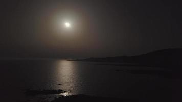 Drohnenblick Sonnenuntergang in Korsika in 4k